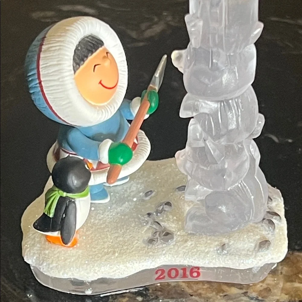 Vintage Hallmark 2016 Frosty Friends #37 Holiday Ornament